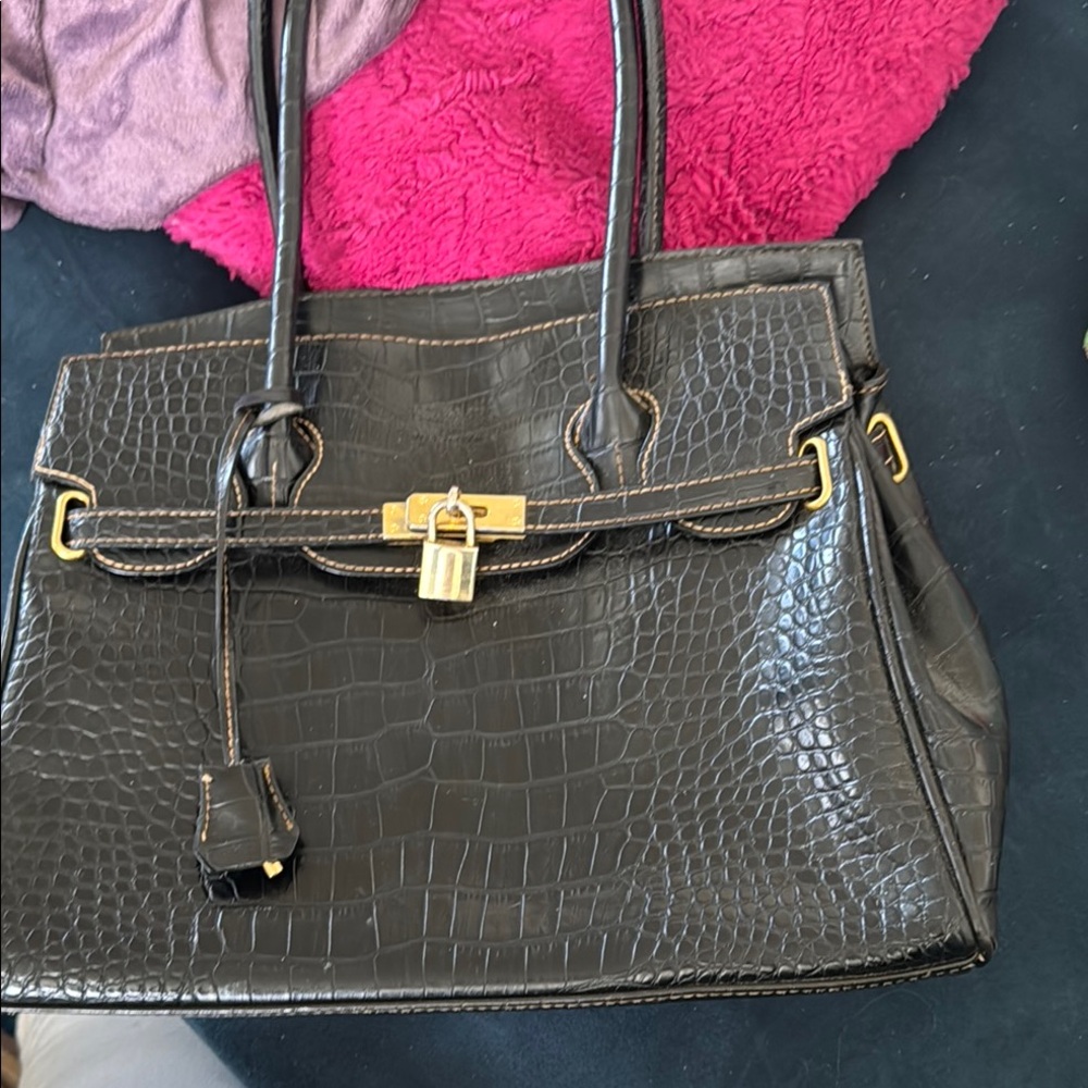 Elegant Black Crocodile-Embossed Handbag